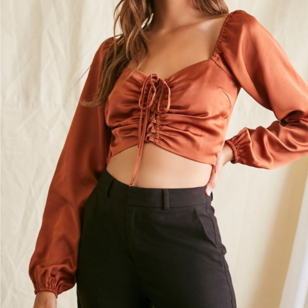 Forever 21 ruched drawstring peasant sleeve crop top